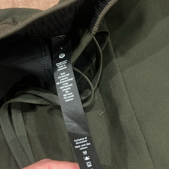 Lulu lemon joggers - Picture 2 of 2